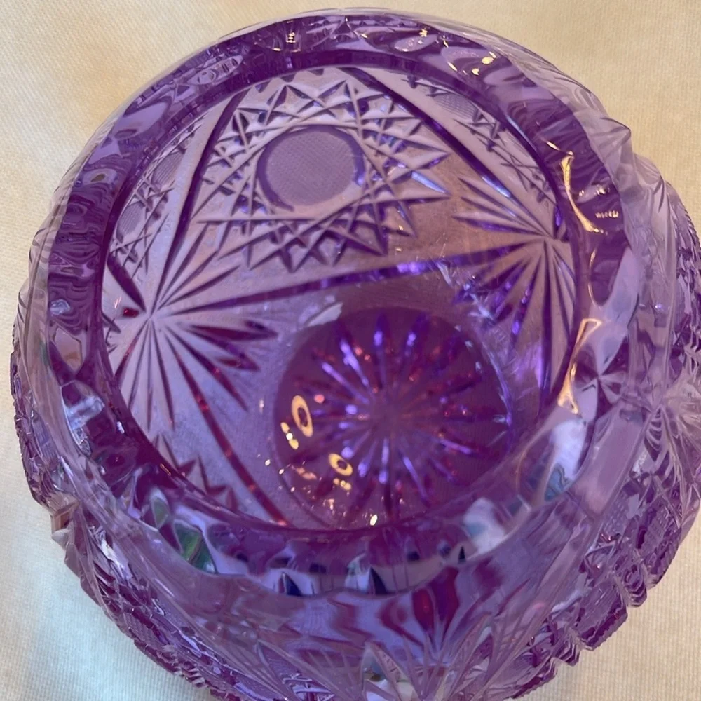 Rare high quality Purple Cut Glass Vase, rosebowl change color under LED light
